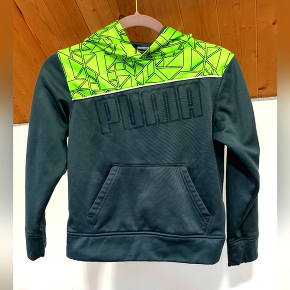 Puma Graphic Pullover Hoodie size Youth S - Picture 1 of 5